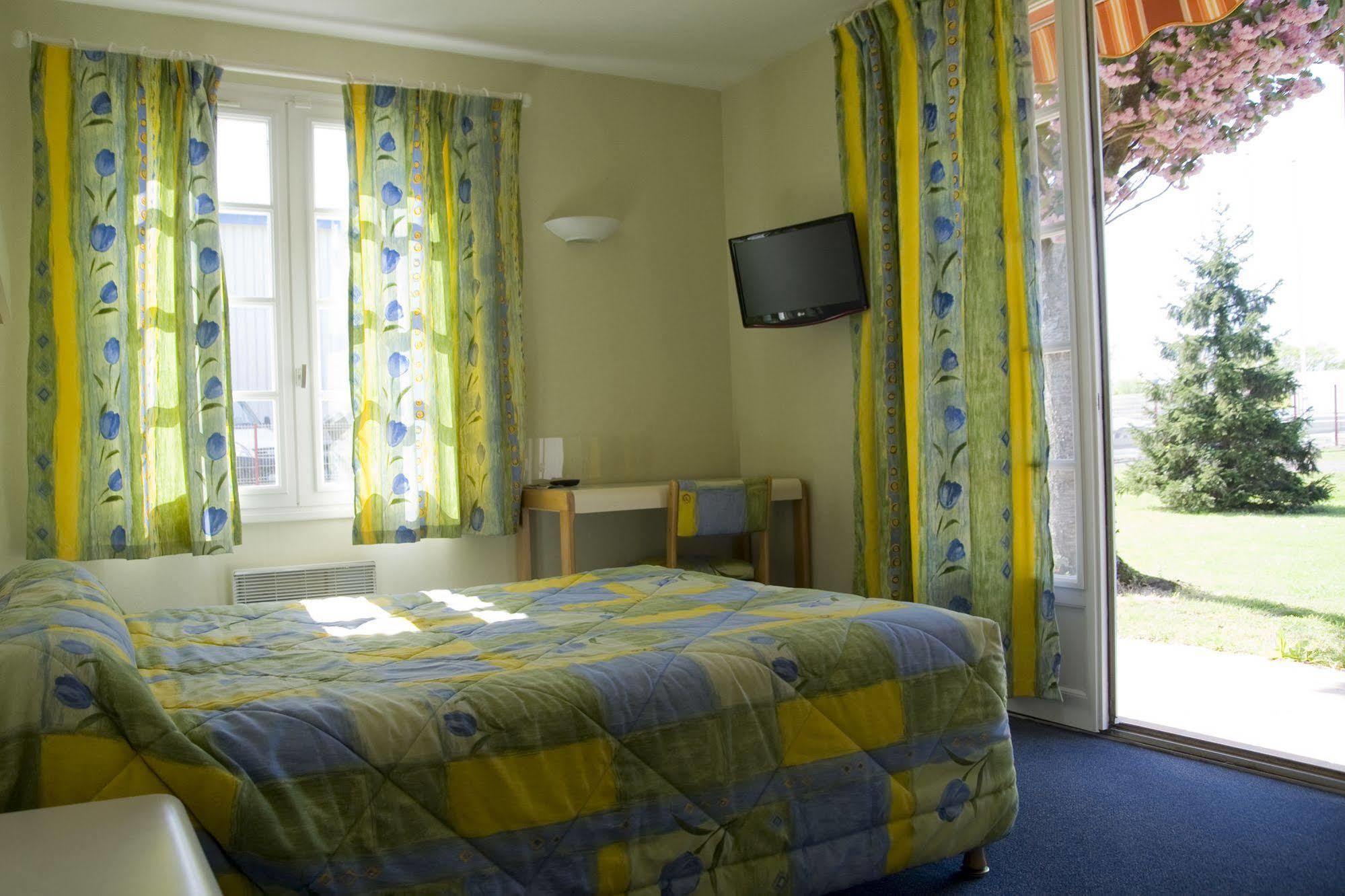 Hotel La Belle Etoile Thouaré-sur-Loire Esterno foto